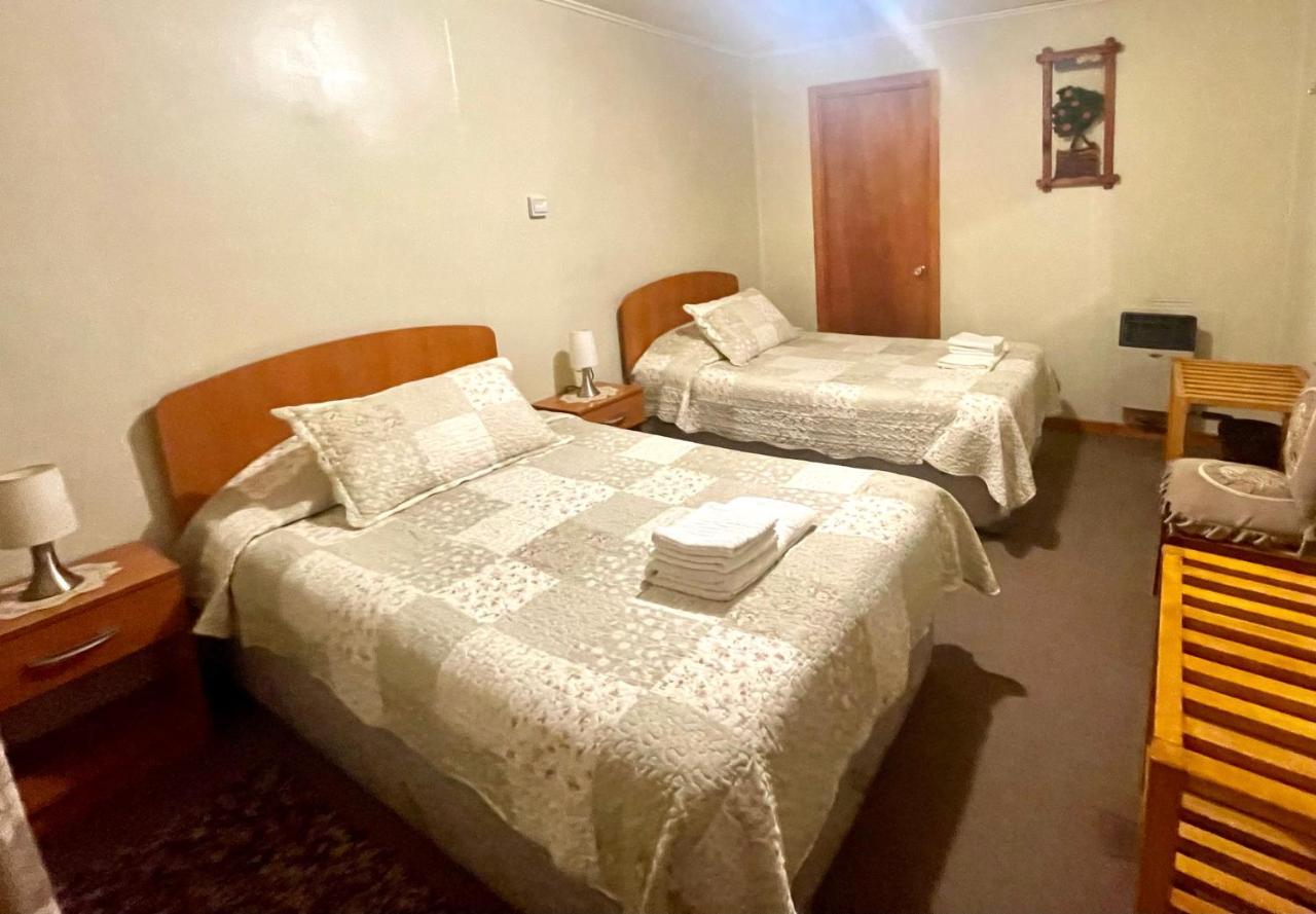 Hospedaje Baquedano Puerto Natales Ngoại thất bức ảnh
