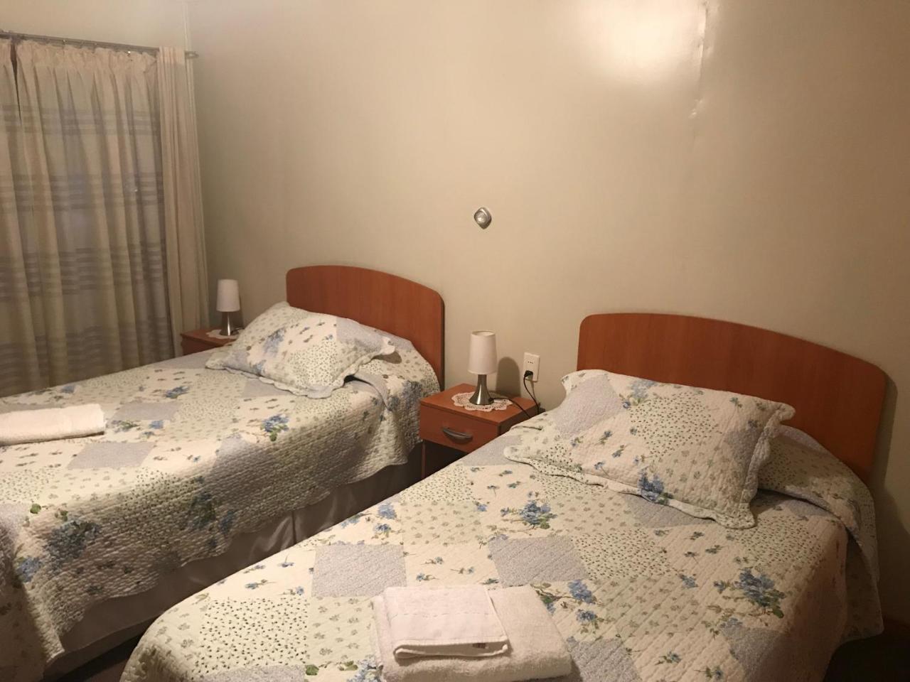 Hospedaje Baquedano Puerto Natales Ngoại thất bức ảnh